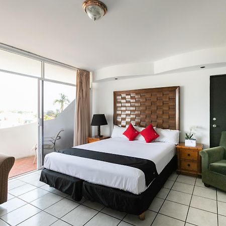 Capital O Zona Dorada Inn, Mazatlán Kültér fotó