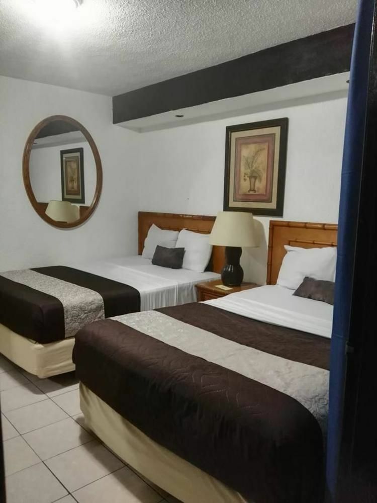 Capital O Zona Dorada Inn, Mazatlán Kültér fotó